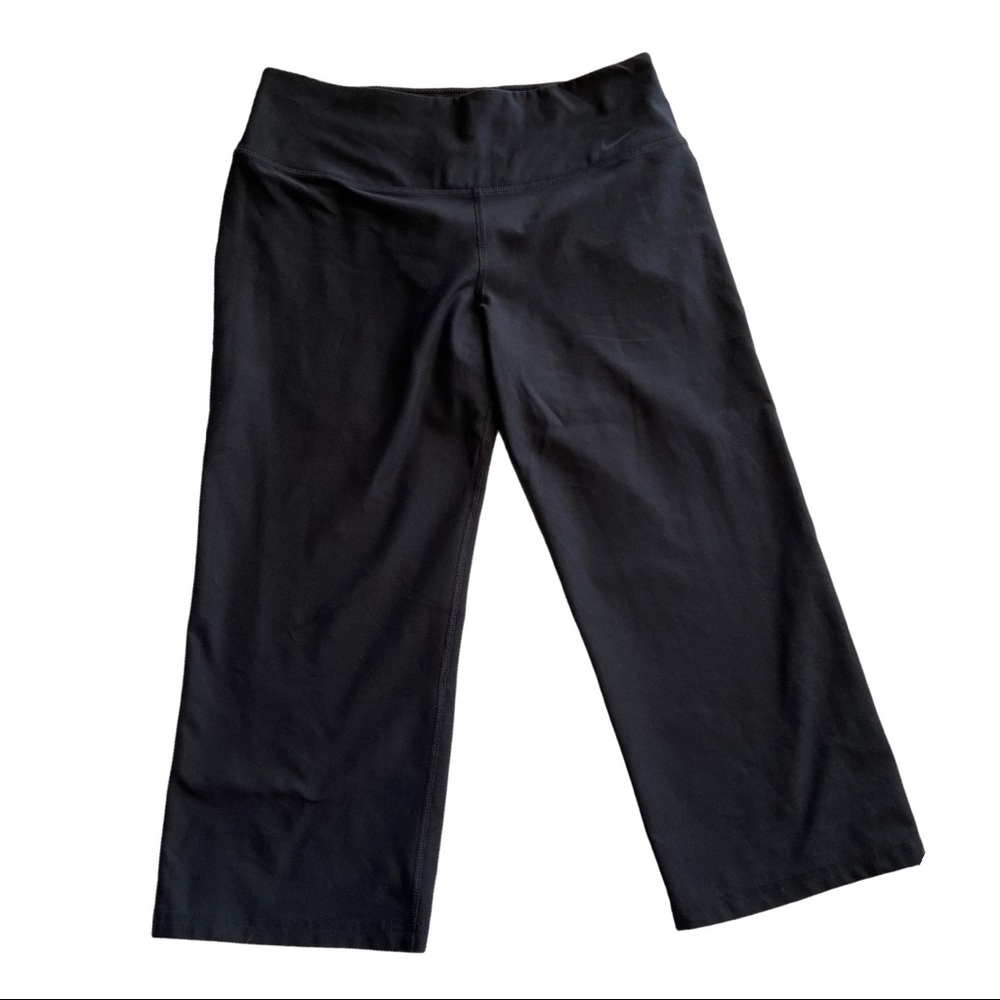 Nike Recycled Bottle Capri Leggings